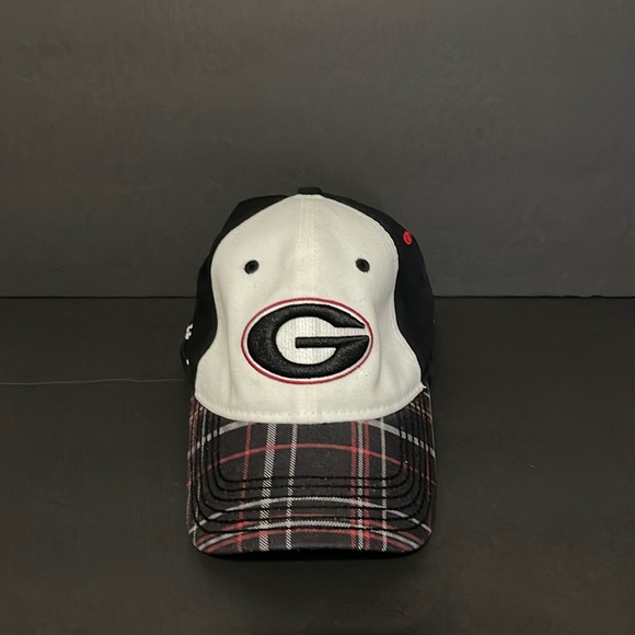 GEORGIA BULLDOGS PLAID NEW ERA NCAA FAN FOOTBALL HAT - Picture 1 of 8